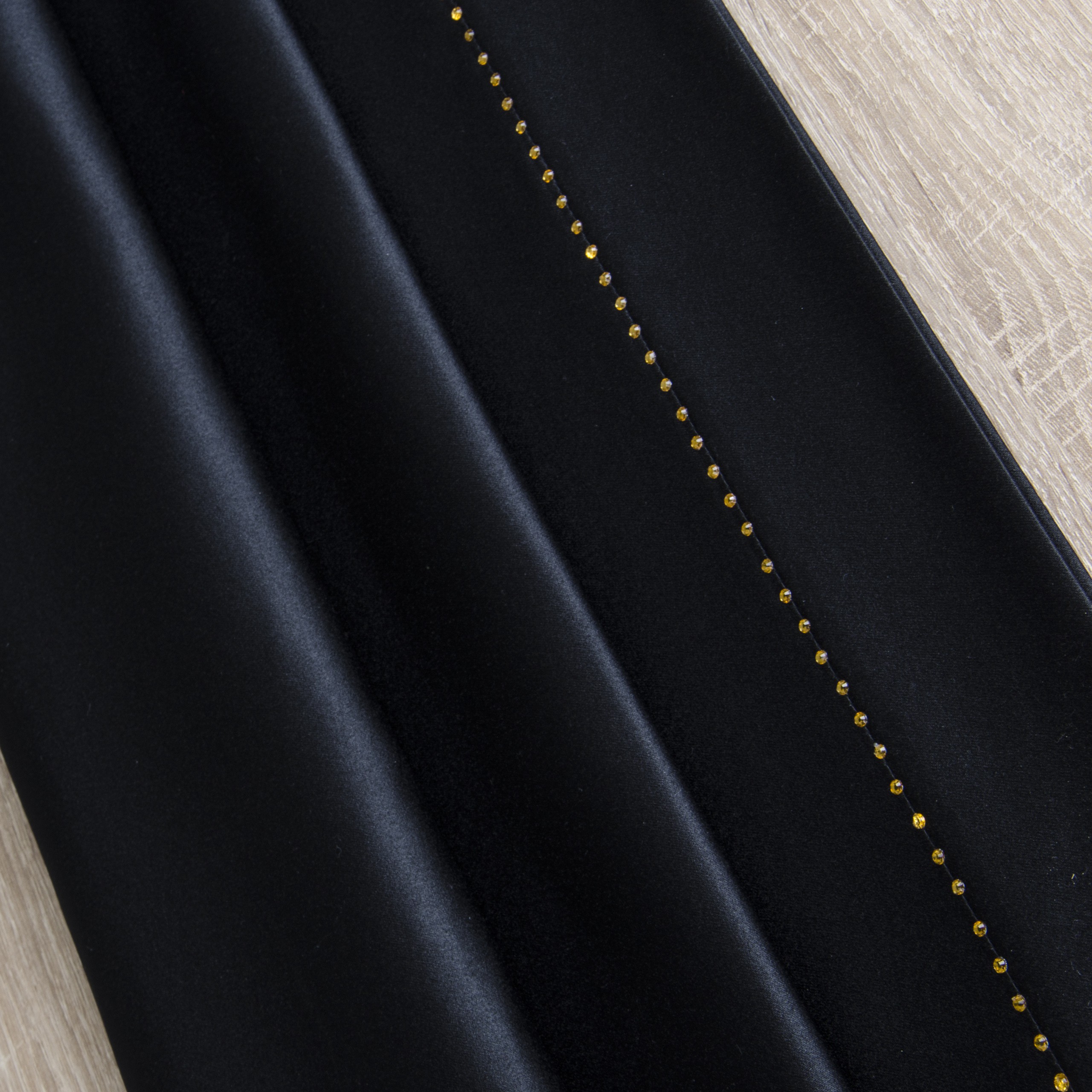 Obrus Glamour – Czarny/złoty Obrus Glamour – Czarny/złoty