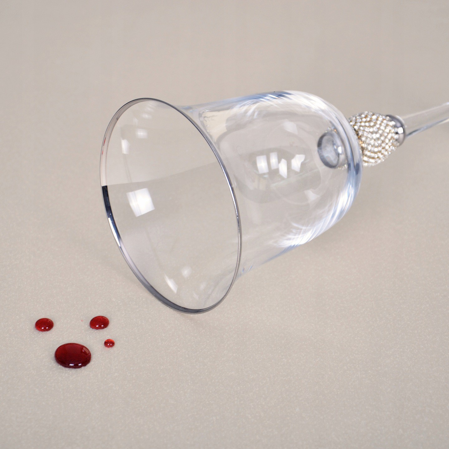 Obrus Szmaragd – Beżowy Obrus Szmaragd – Beżowy