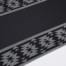 Bieżnik Vega Lux – Czarny Srebro Bieżnik Vega Lux – Czarny Srebro