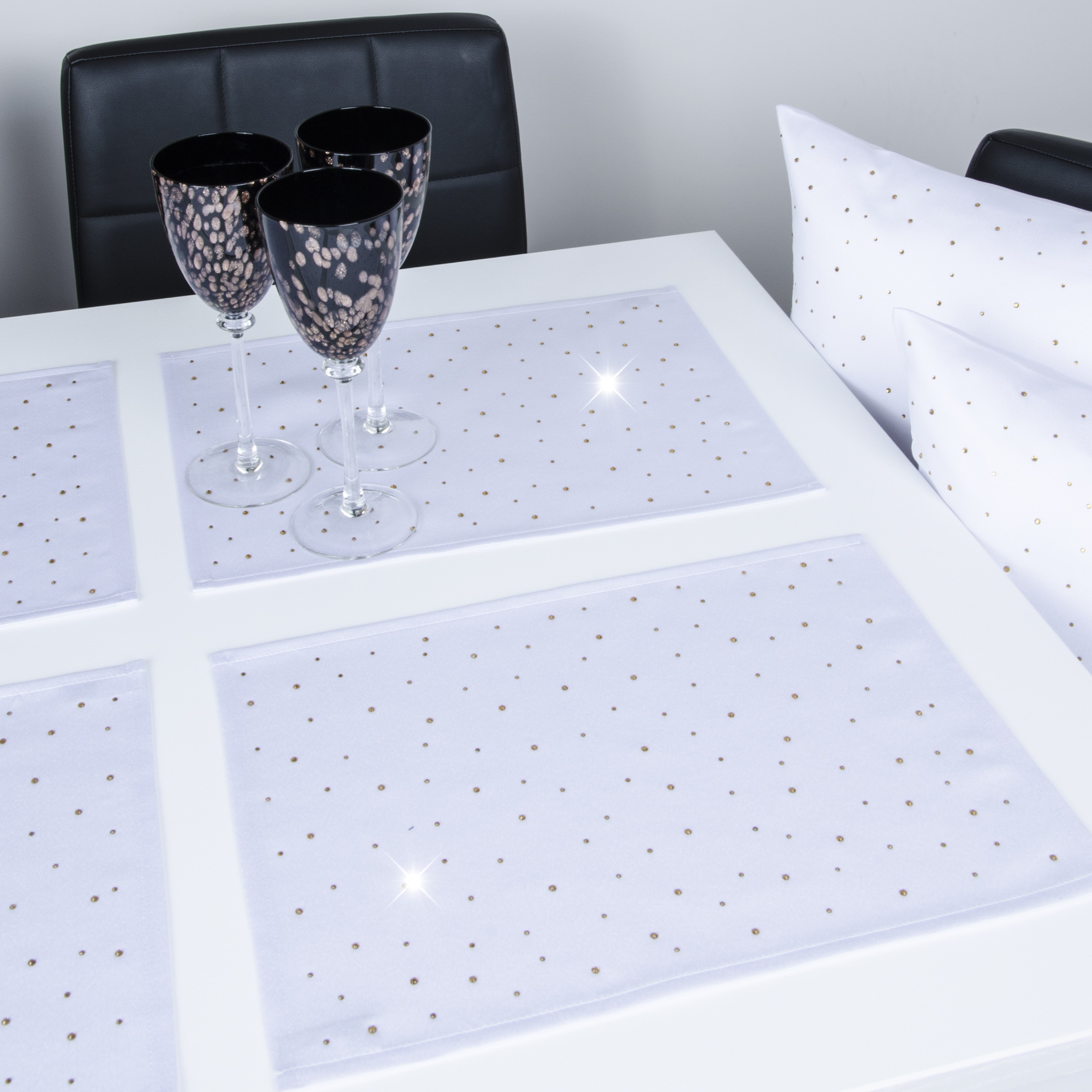 Podkładki Szafir – Biały Złote dżety Podkładki Szafir – Biały Złote dżety