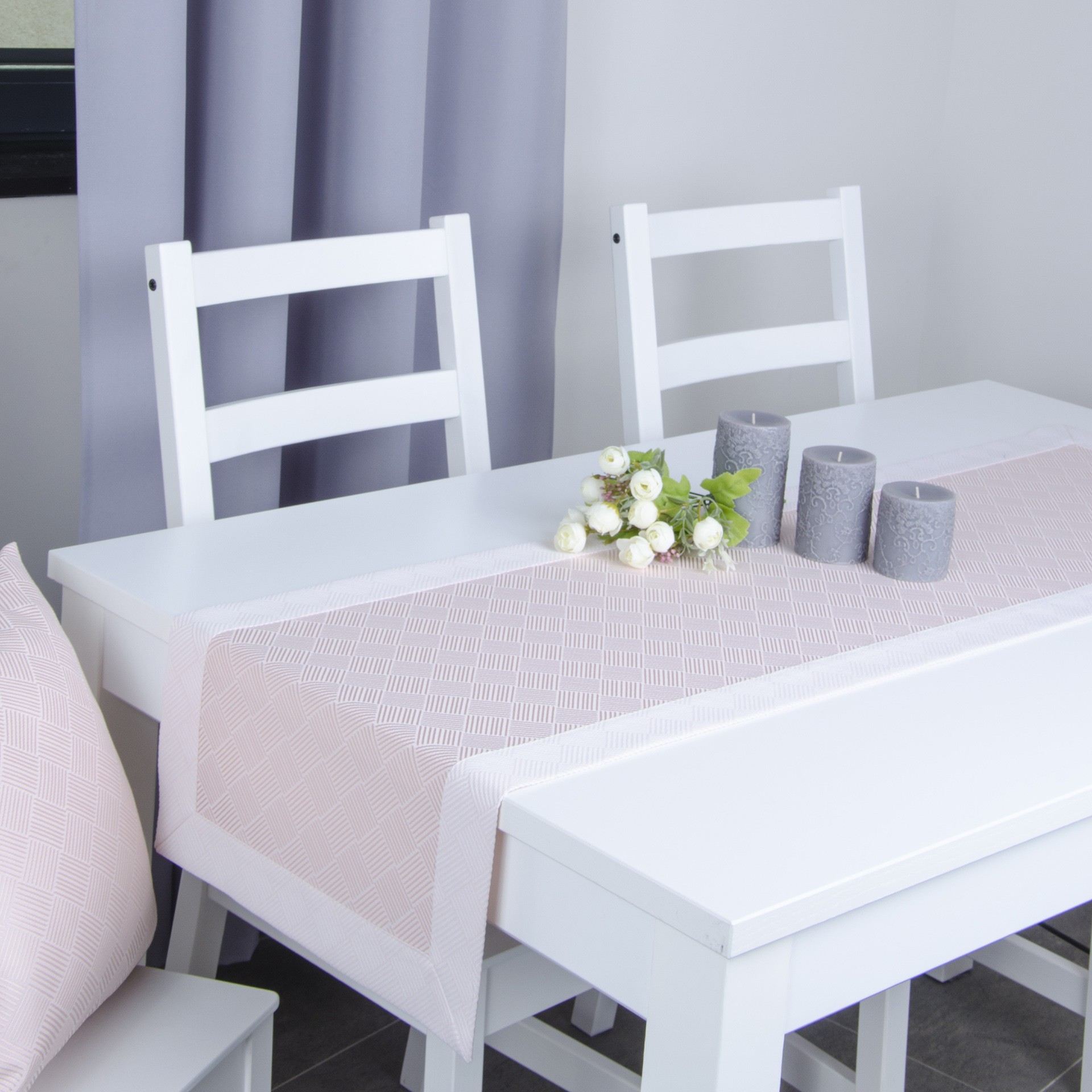 Bieżnik Merida – Pudrowy Róż Bieżnik Merida – Pudrowy Róż