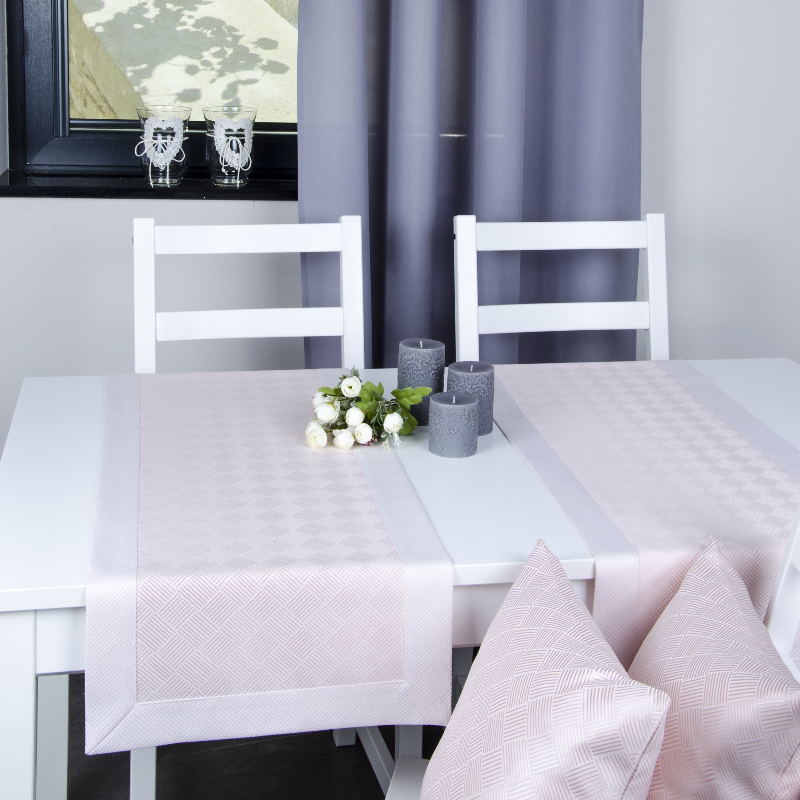 Bieżnik Merida – Pudrowy Róż Bieżnik Merida – Pudrowy Róż