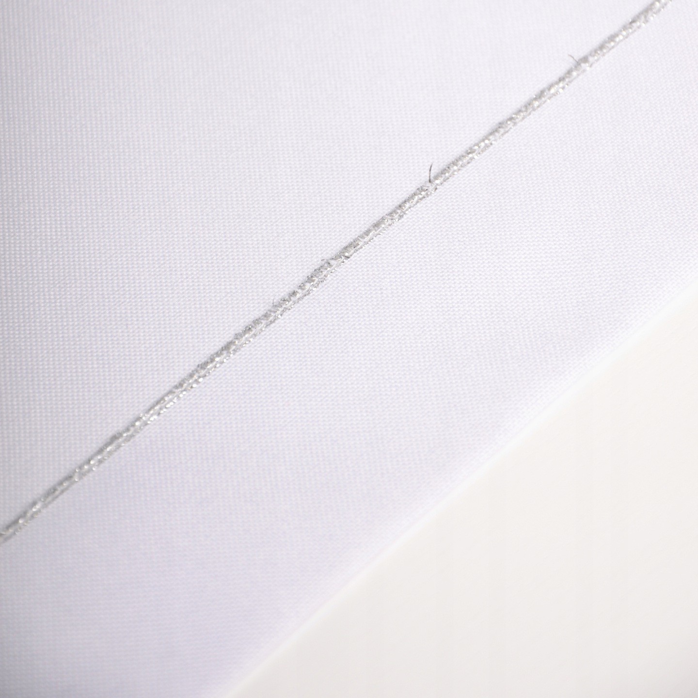 Bieżnik Panama Lux – Biały Srebro Bieżnik Panama Lux – Biały Srebro