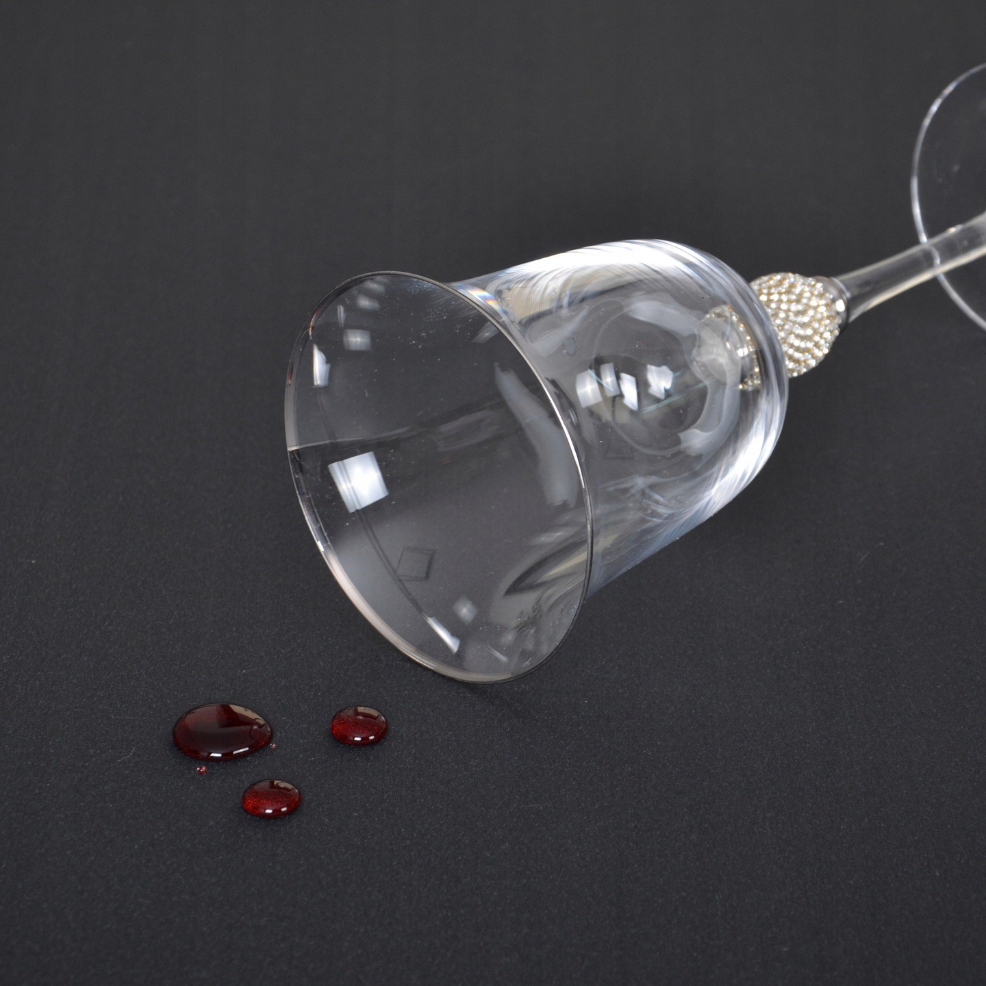 Pas Szmaragd – Grafit Pas Szmaragd – Grafit