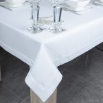 Obrus Werona – Biały ze srebrną nitką Obrus Werona – Biały ze srebrną nitką