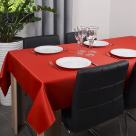 Obrus w Kropki – Czerwony