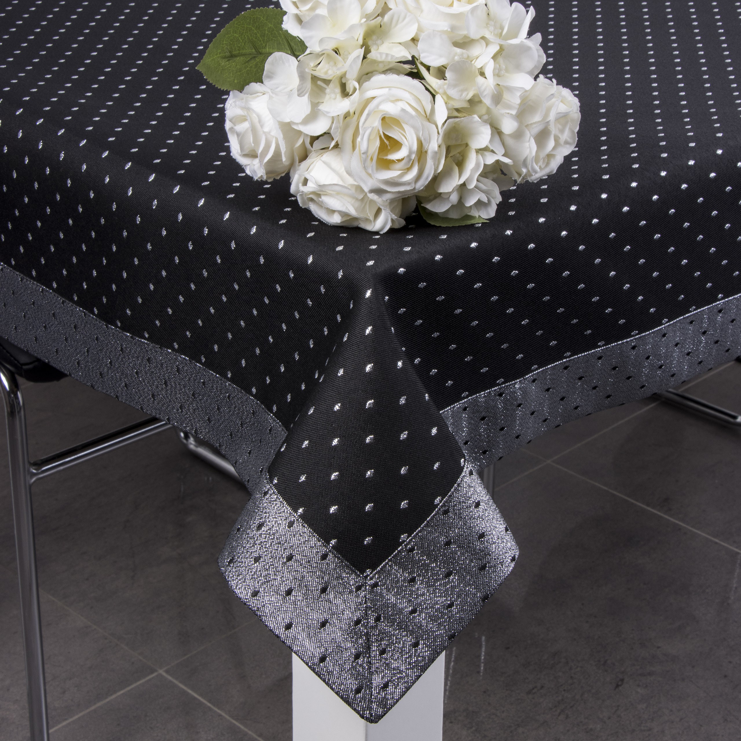 Obrus Kropki Lux – Czarno-Srebrny Obrus Kropki Lux – Czarno-Srebrny