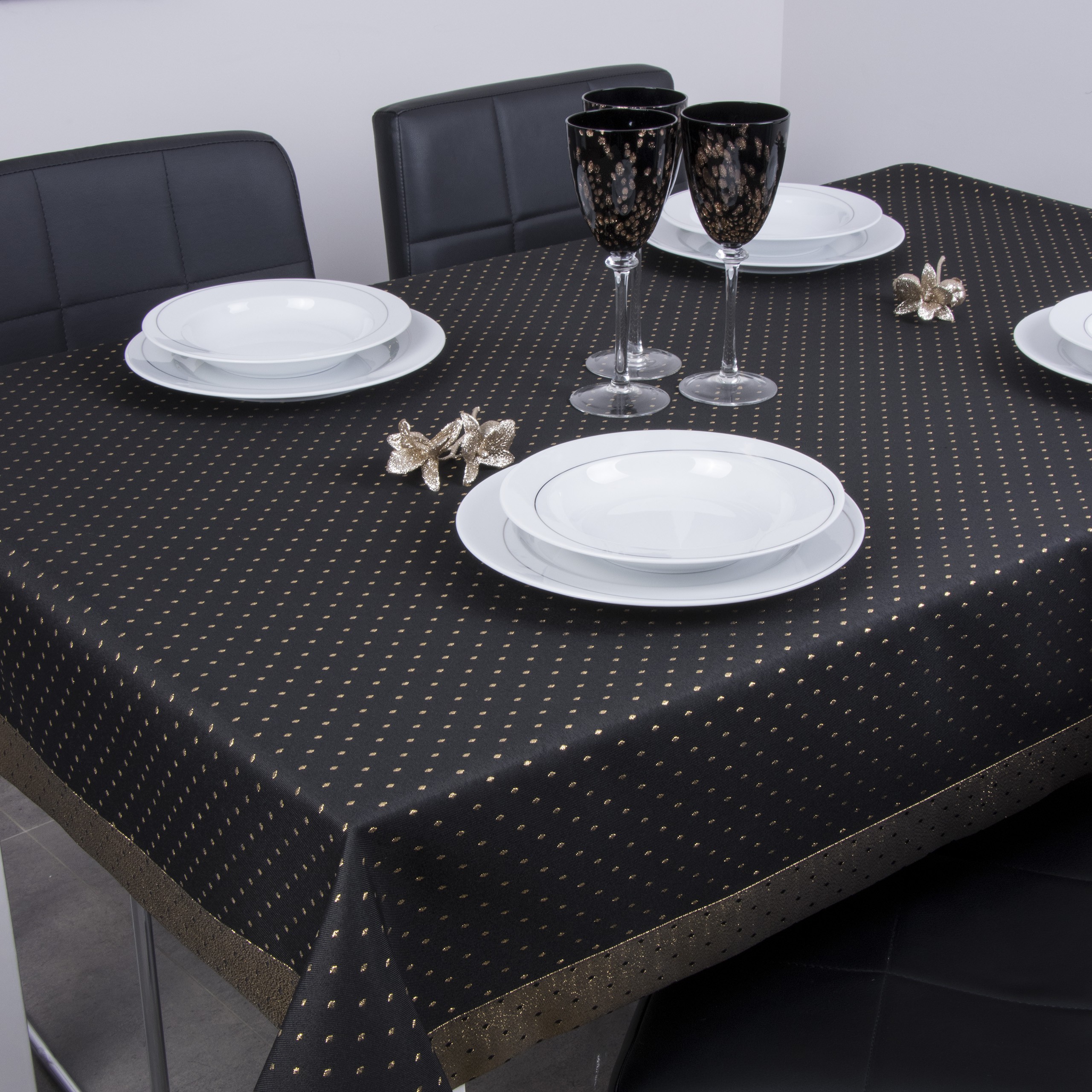 Obrus Kropki Lux – Czarno-Złoty Obrus Kropki Lux – Czarno-Złoty