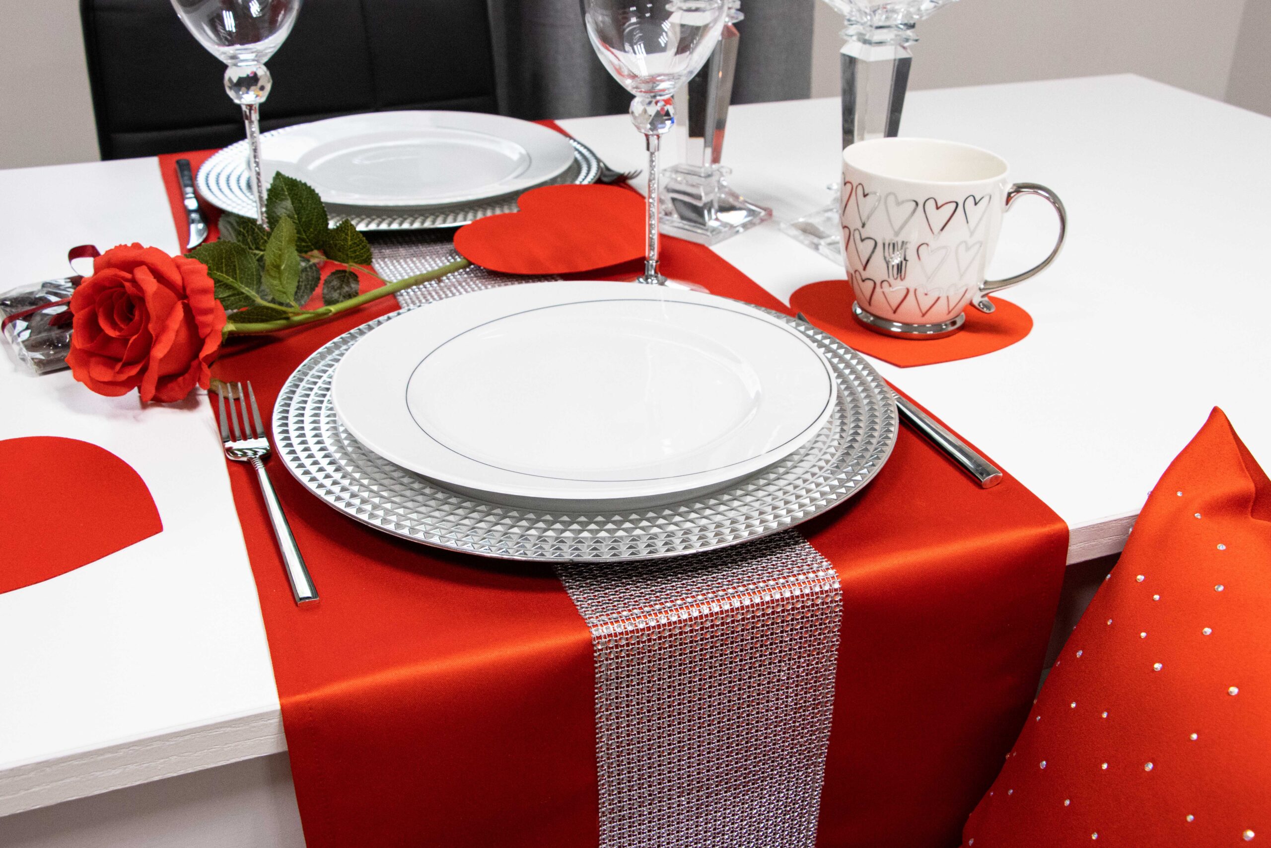 Bieżnik Cyrkonia – Czerwień ze srebrnym Bieżnik Cyrkonia – Czerwień ze srebrnym