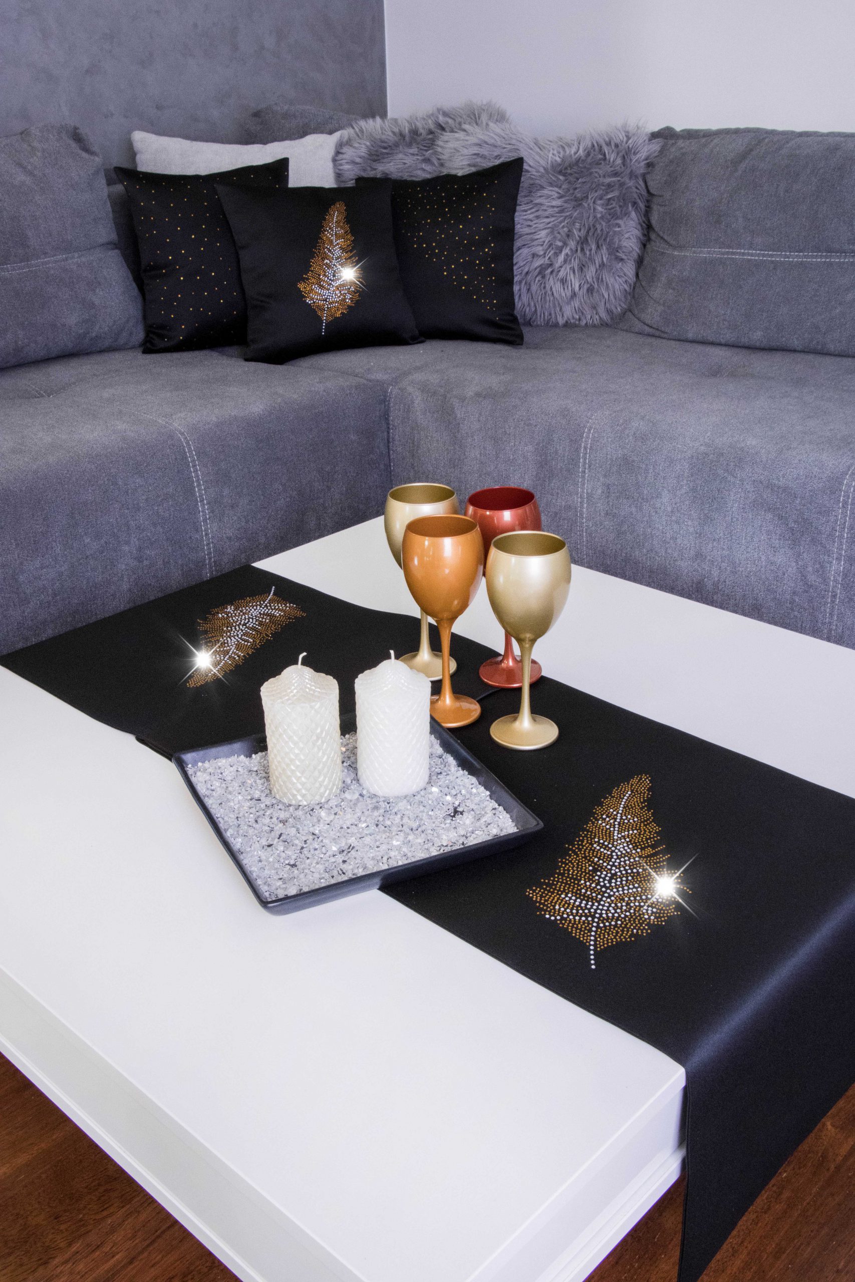 Poszewka Liść – Czarny Złoto Poszewka Liść – Czarny Złoto