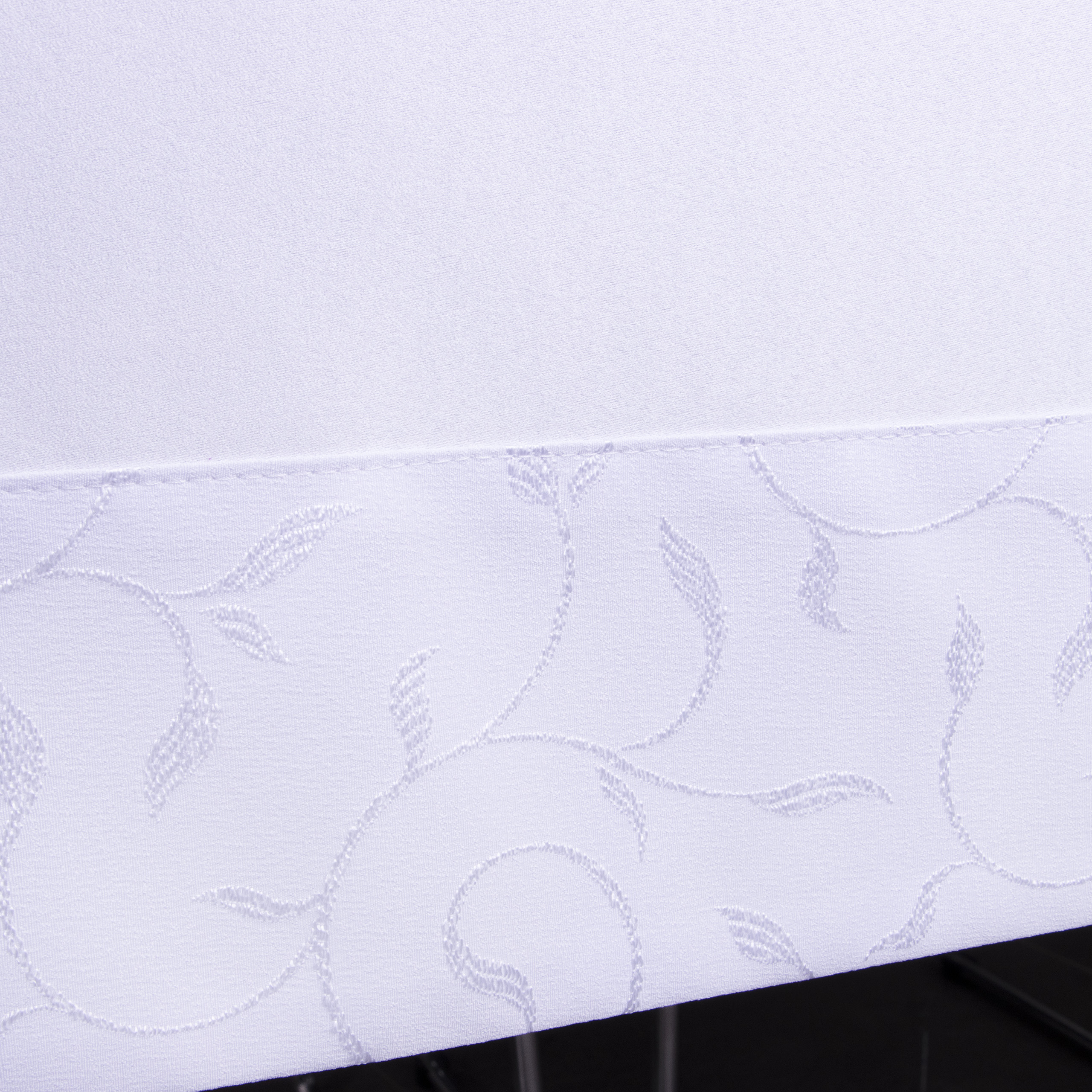 Obrus Azalia – Biały Obrus Azalia – Biały