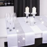 Bieżnik Cyrkonia – Biały ze srebrną listwą Bieżnik Cyrkonia – Biały ze srebrną listwą