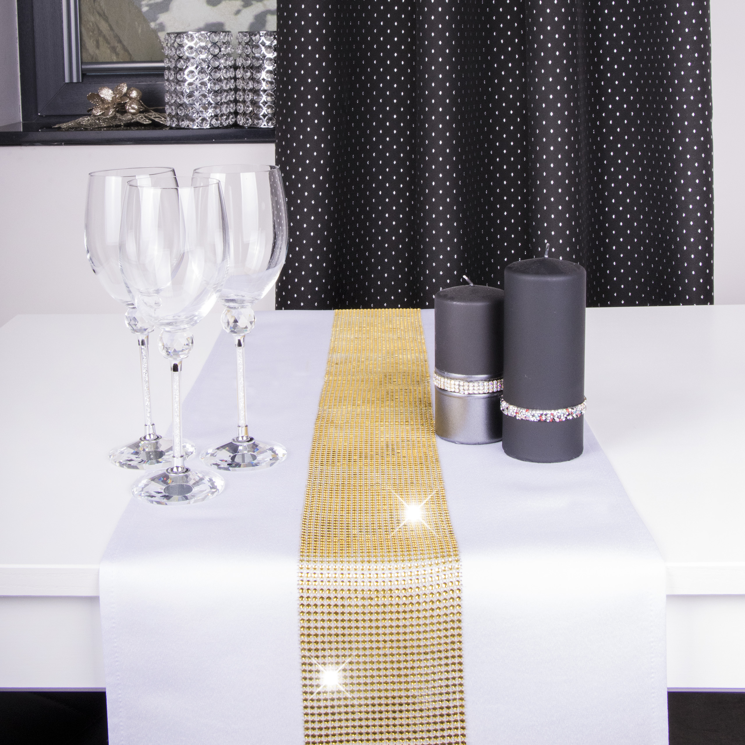 Bieżnik Cyrkonia – Biały ze złotym Bieżnik Cyrkonia – Biały ze złotym