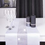 Bieżnik Cyrkonia – Biały ze srebrną listwą Bieżnik Cyrkonia – Biały ze srebrną listwą