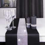 Bieżnik Cyrkonia – Czarny ze złotą listwą