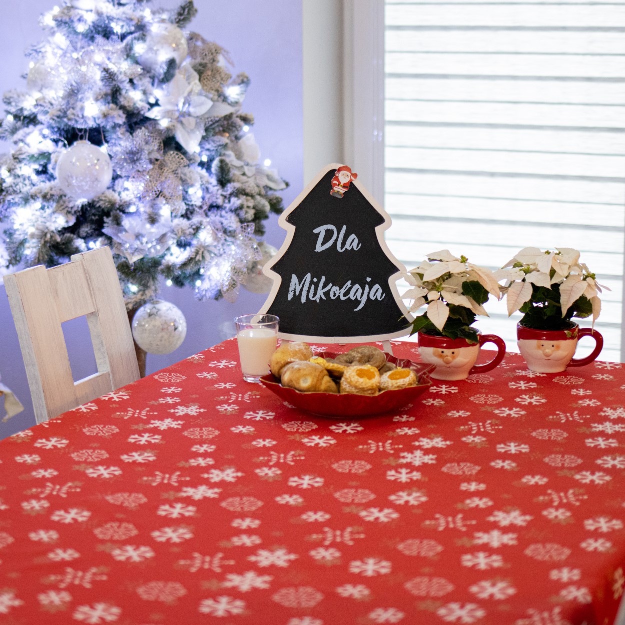 Obrus Świąteczny Śnieżynki – Czerwień Obrus Świąteczny Śnieżynki – Czerwień