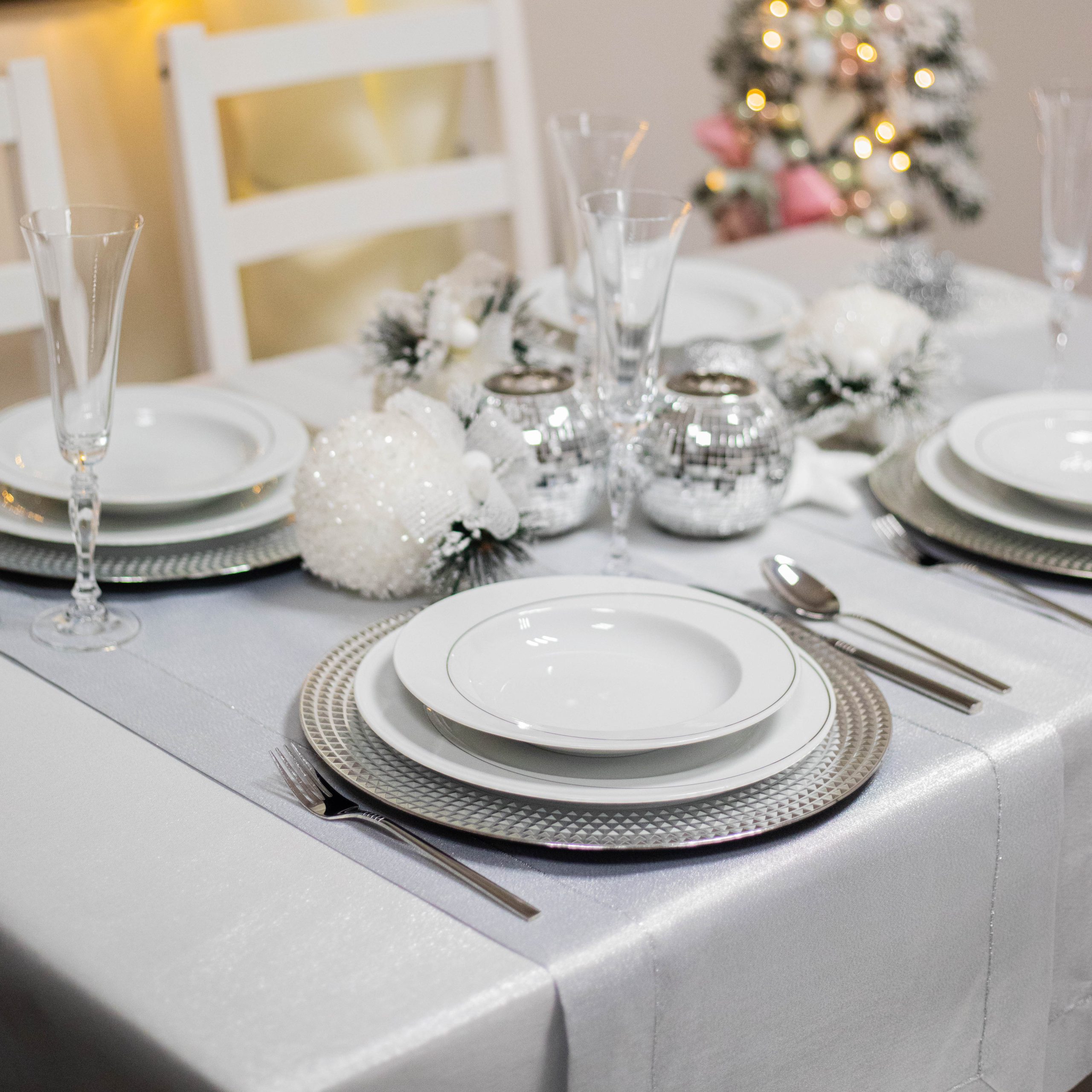 Bieżnik Brokat Lux – Srebro Bieżnik Brokat Lux – Srebro