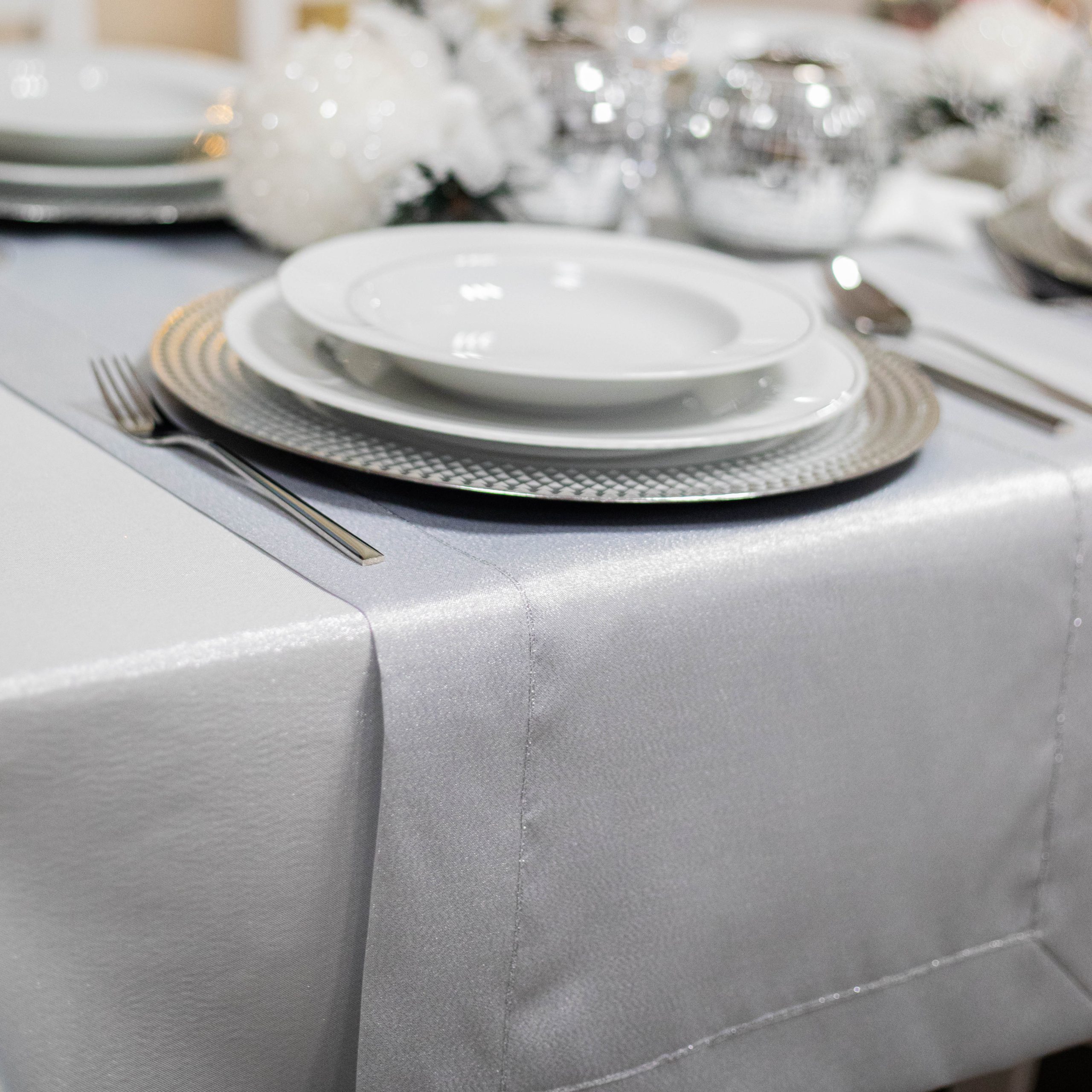 Bieżnik Brokat Lux – Srebro Bieżnik Brokat Lux – Srebro