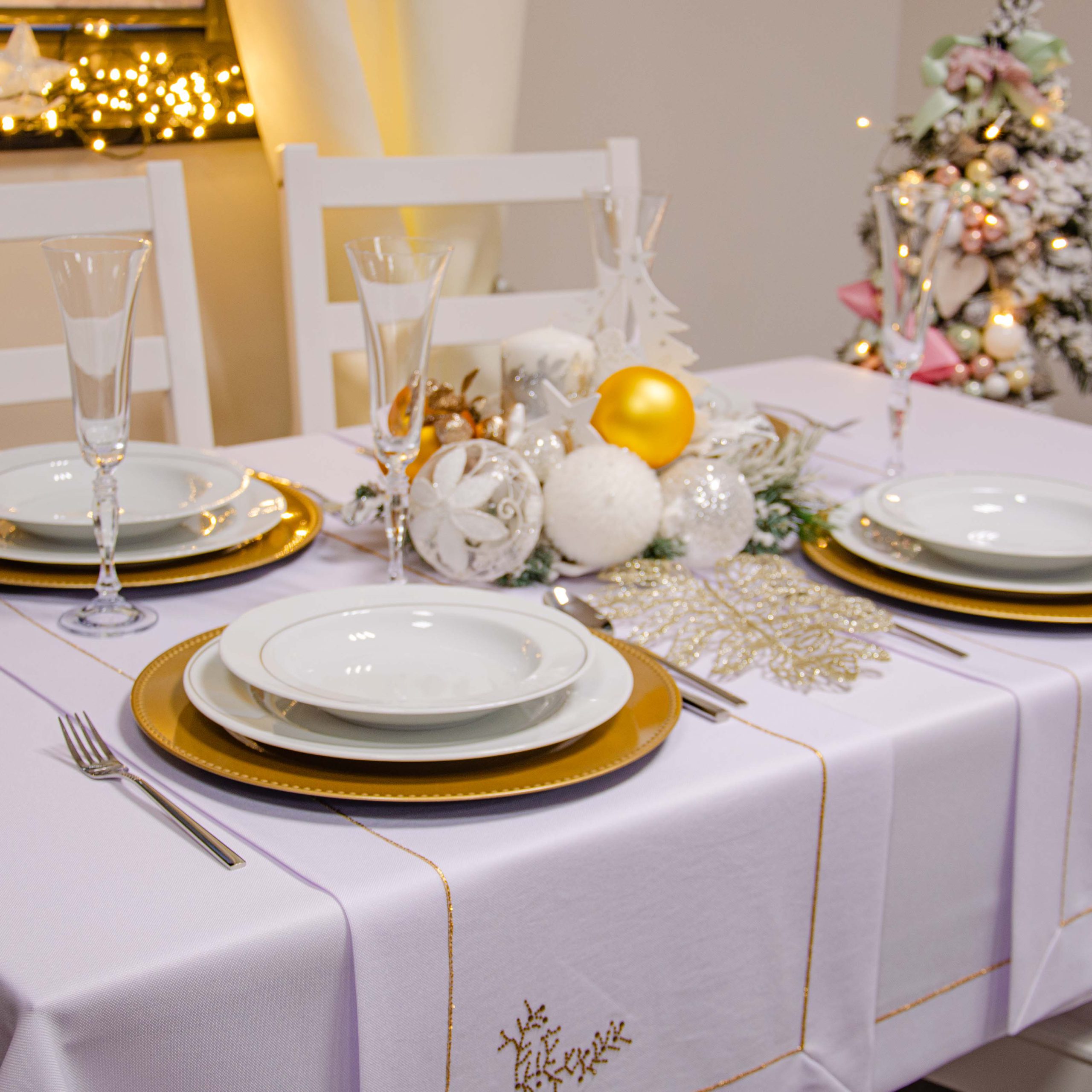 Bieżnik świąteczny Jodełka – Biel złoto Bieżnik świąteczny Jodełka – Biel złoto