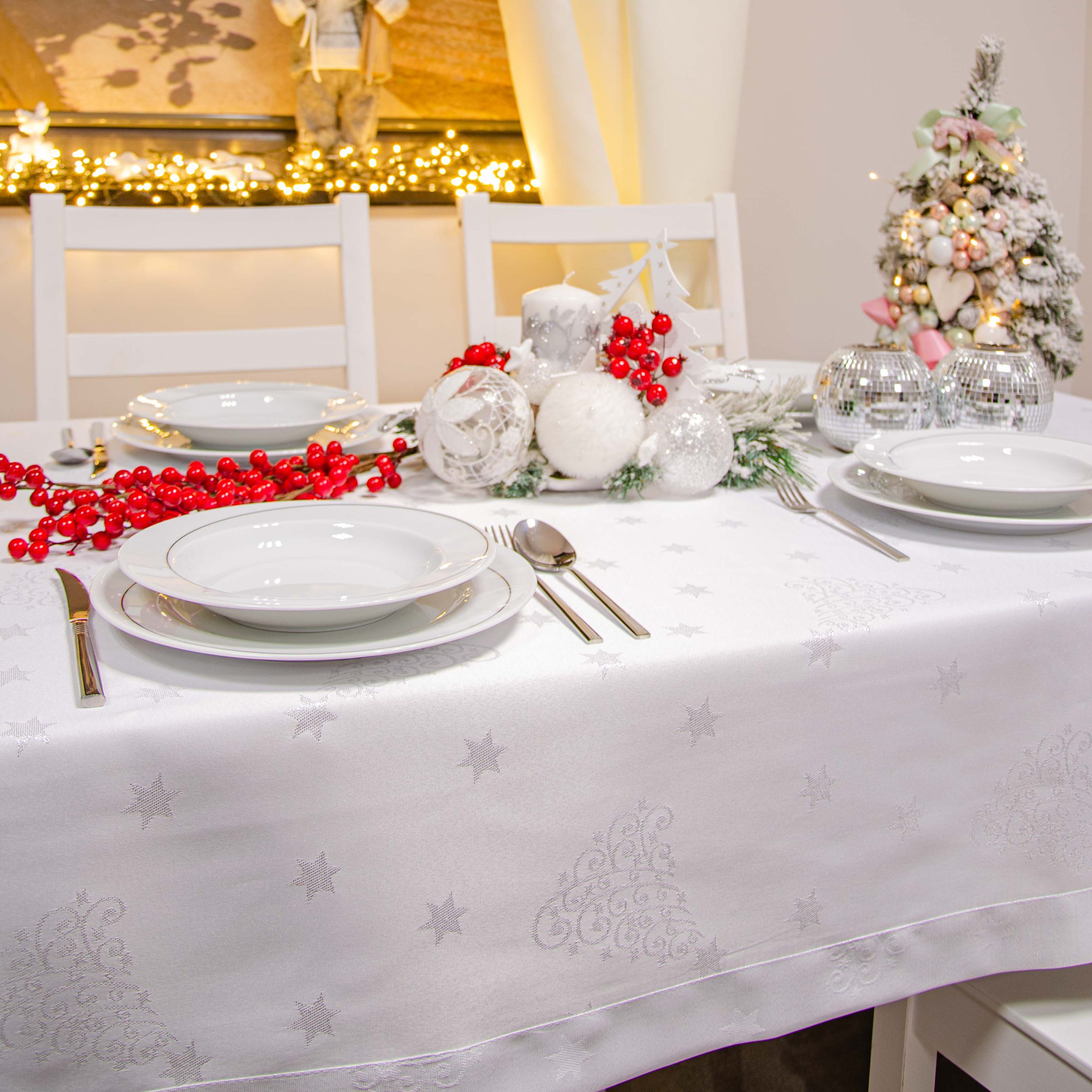 Obrus świąteczny Gold Silver Gwiazdki – Srebro Obrus świąteczny Gold Silver Gwiazdki – Srebro