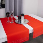 Bieżnik Brylant – Czarny ze złotymi dżetami