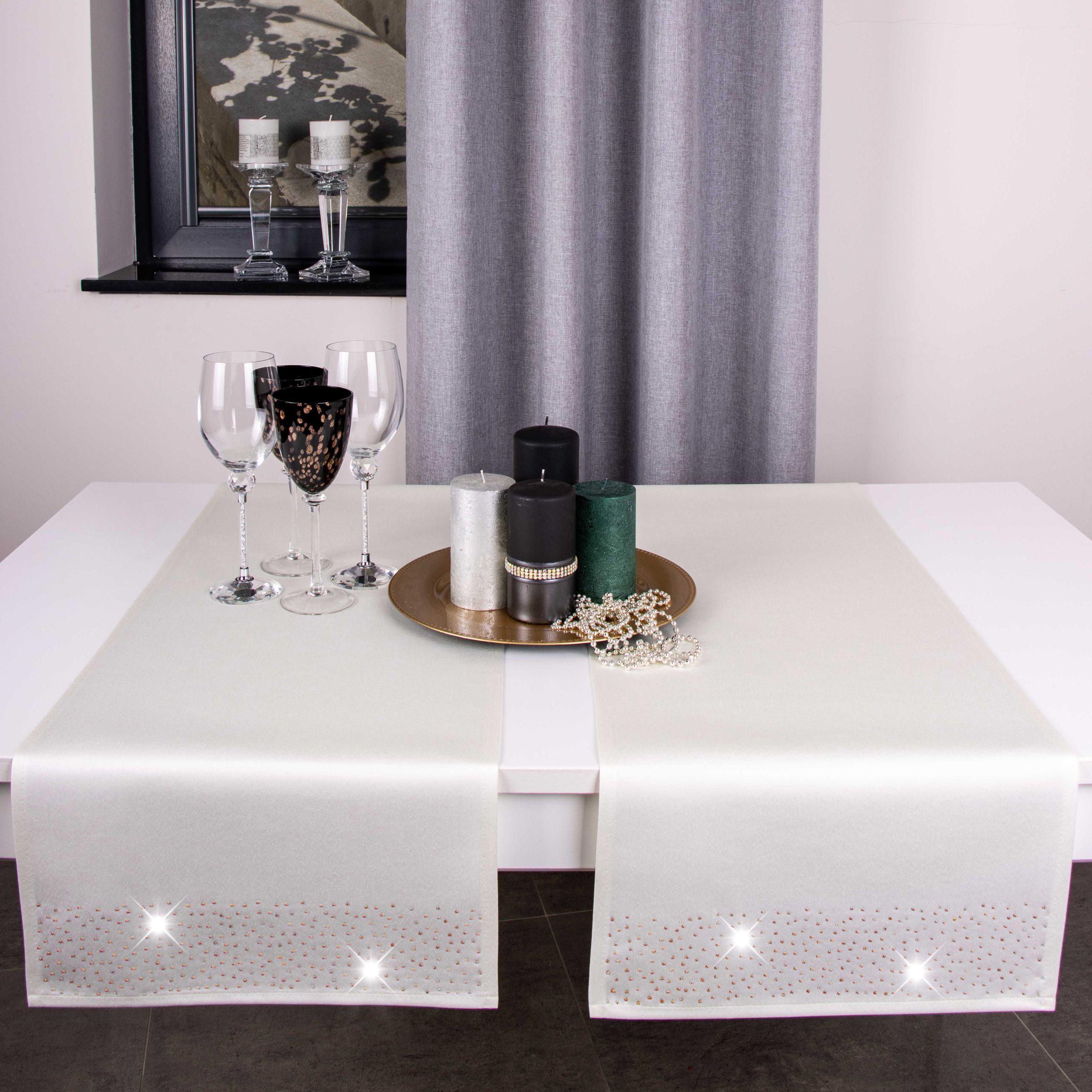 Bieżnik Brylant – Ekri ze złotymi dżetami Bieżnik Brylant – Ekri ze złotymi dżetami