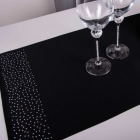 Bieżnik Brylant – Czarny ze srebrnymi dżetami Bieżnik Brylant – Czarny ze srebrnymi dżetami