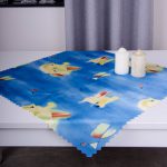 Serweta drukowana satynowa plamoodporna 75×75 niebieska – 2