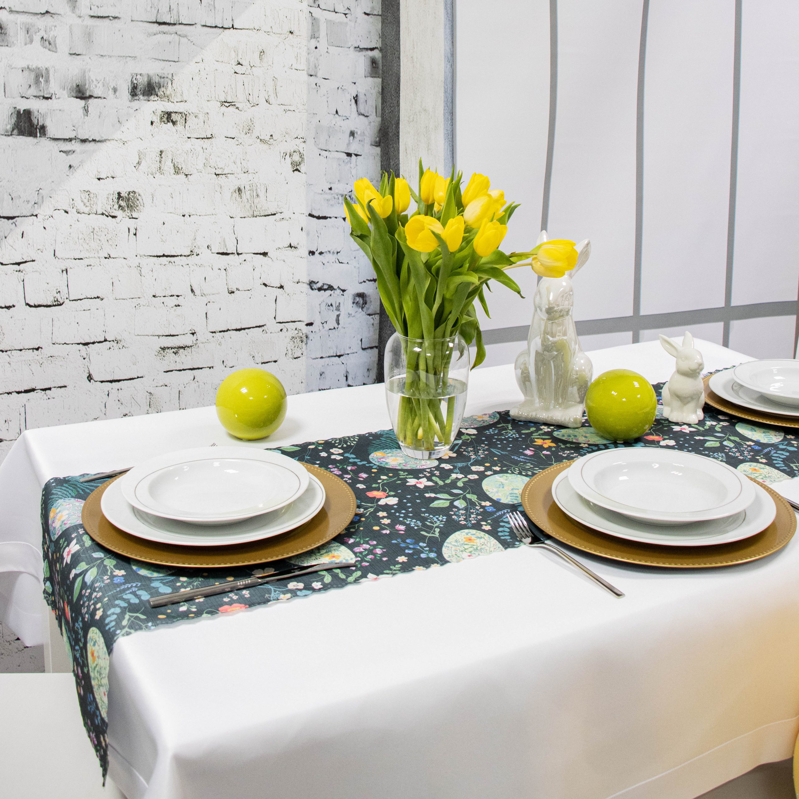 Bieżnik Wielkanocny 2022 – Grafit Bieżnik Wielkanocny 2022 – Grafit