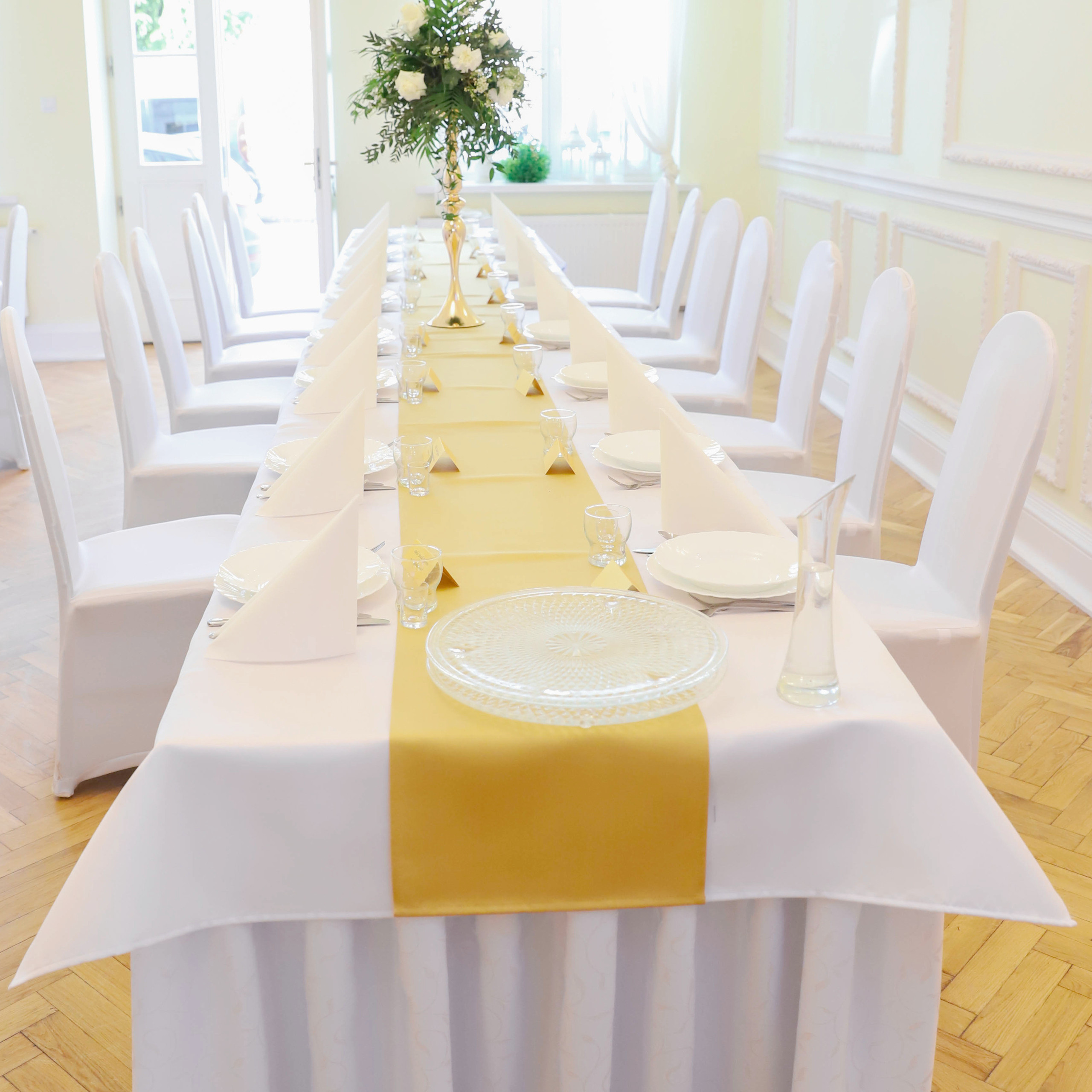 Obrus Konwalia – Biel Obrus Konwalia – Biel