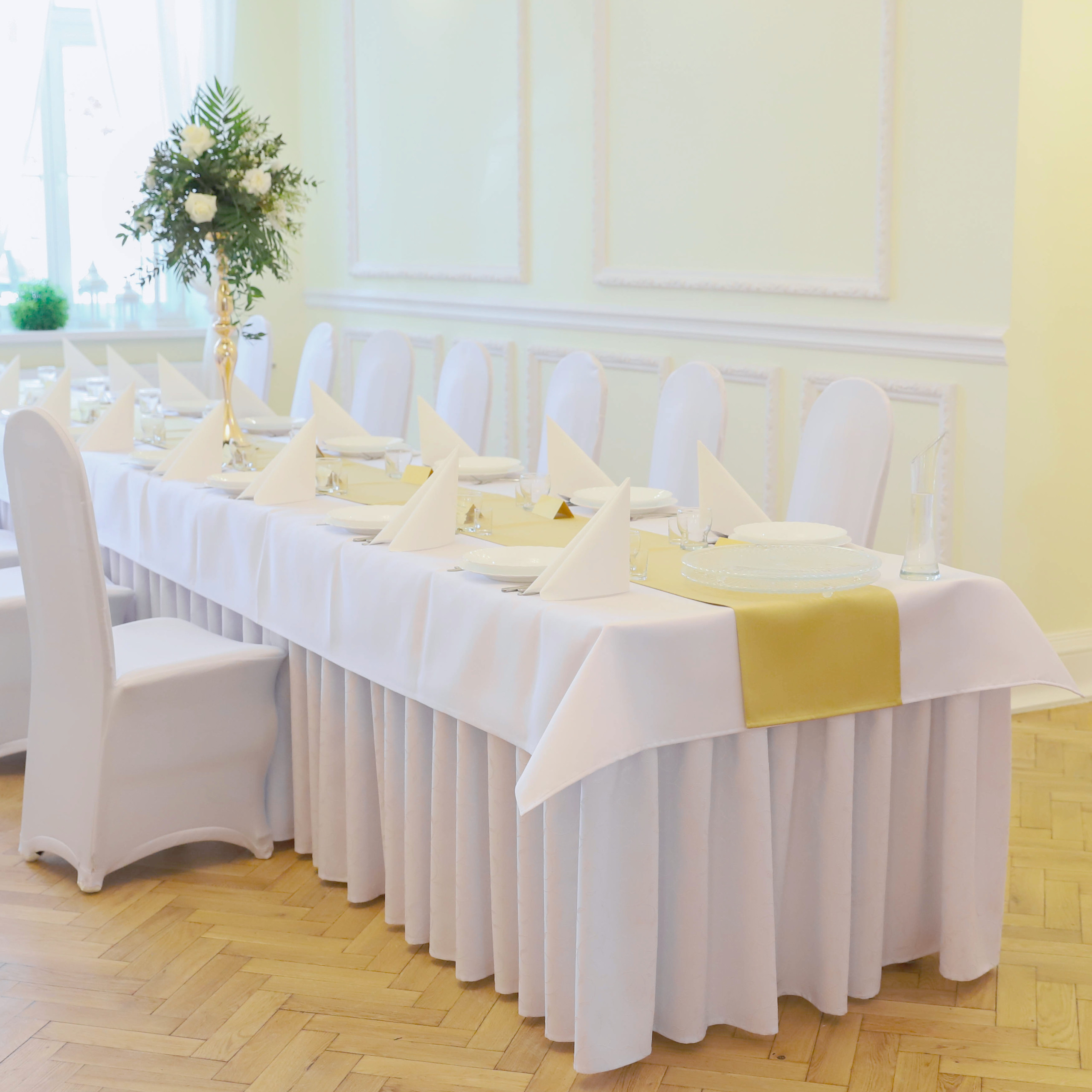 Obrus Konwalia – Biel Obrus Konwalia – Biel