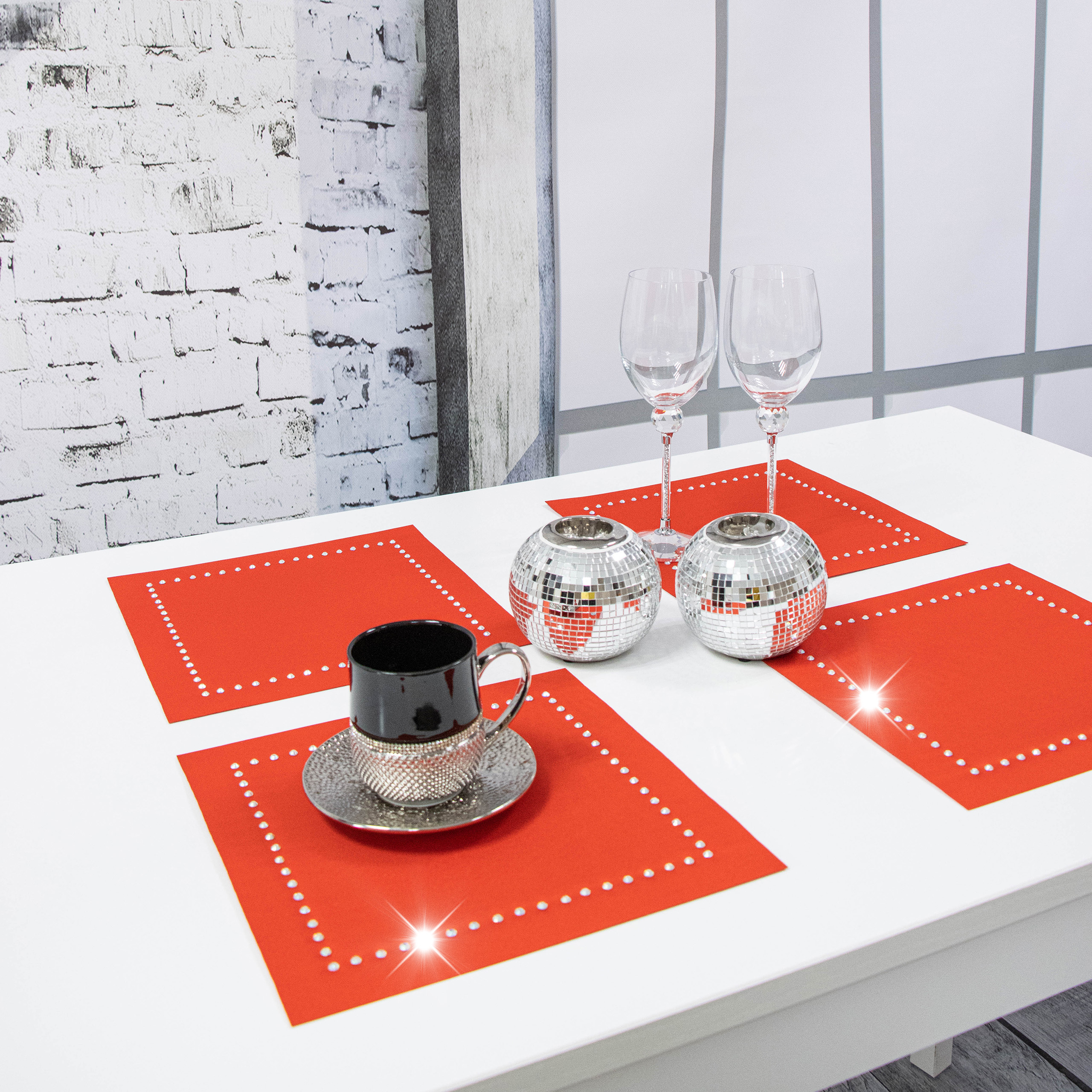 Podkładka Glamour 30×30 – Czerwona + Srebrne dżety Podkładka Glamour 30×30 – Czerwona + Srebrne dżety