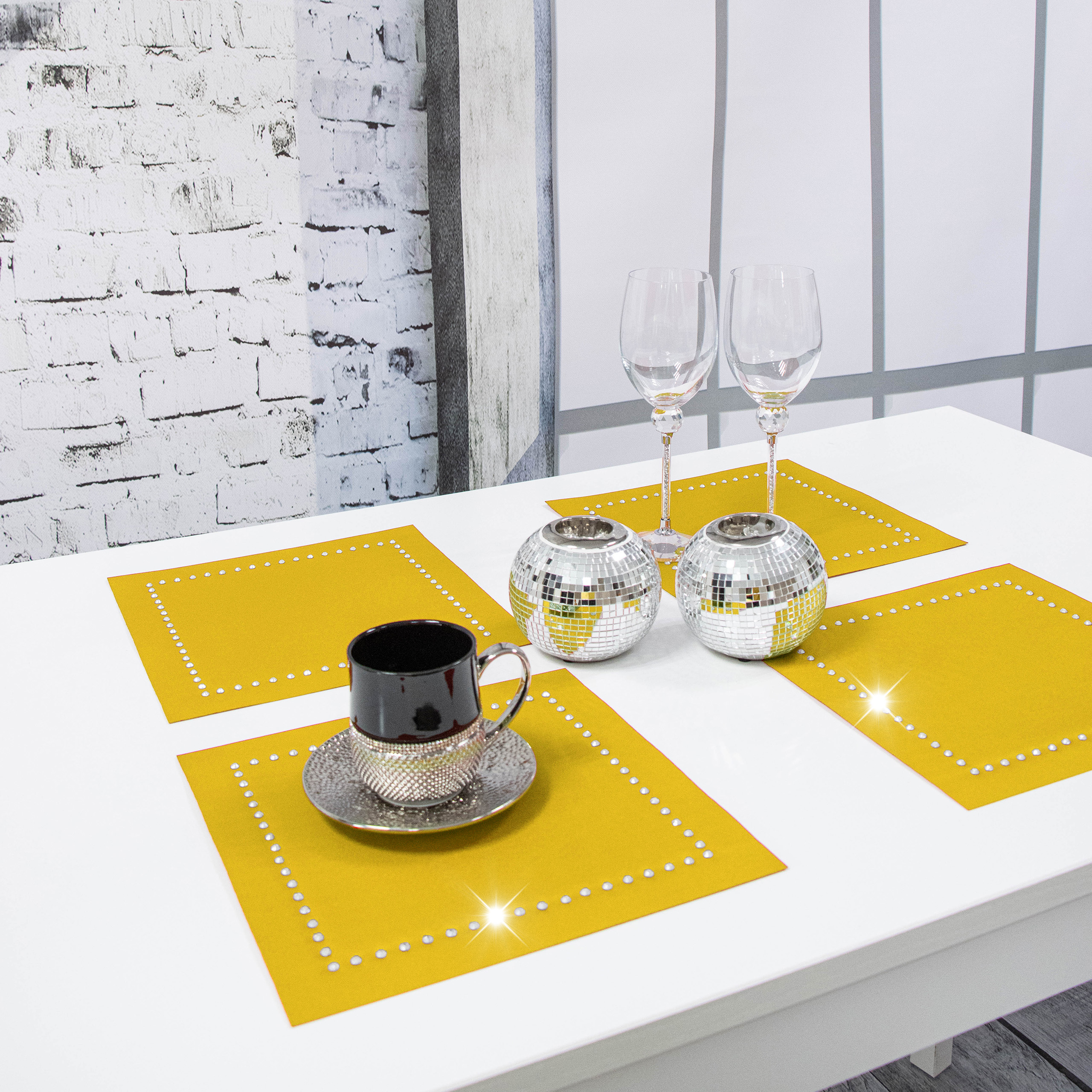 Podkładka Glamour 30×30 – Żółty + Srebrne dżety Podkładka Glamour 30×30 – Żółty + Srebrne dżety