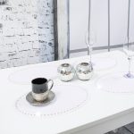 Podkładka Glamour 30×42 Owal – Biała + Złote dżety