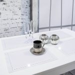 Podkładka Glamour 30×42 – Biel + srebrne dżety