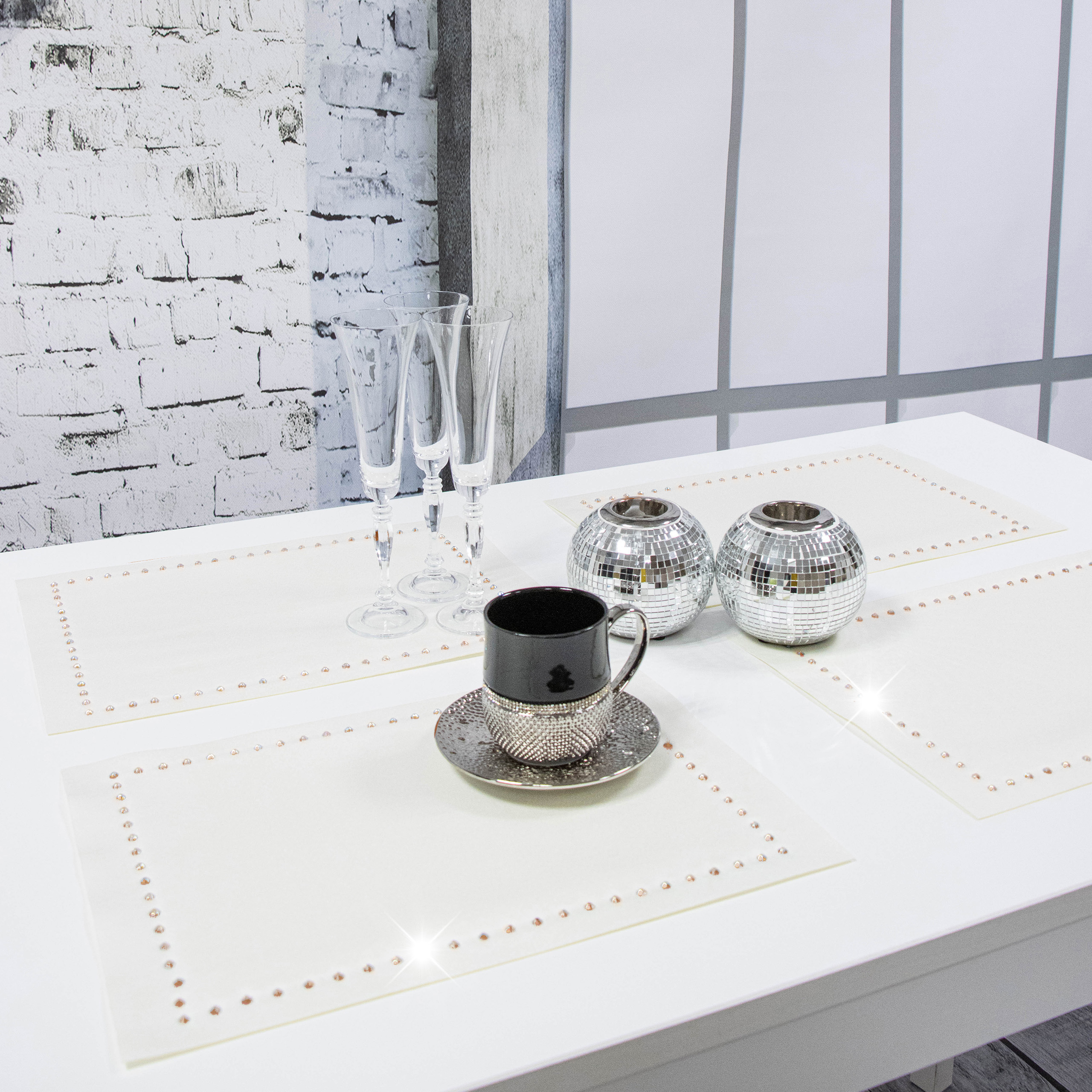 Podkładka Glamour 30×42 – Ekri + złote dżety Podkładka Glamour 30×42 – Ekri + złote dżety