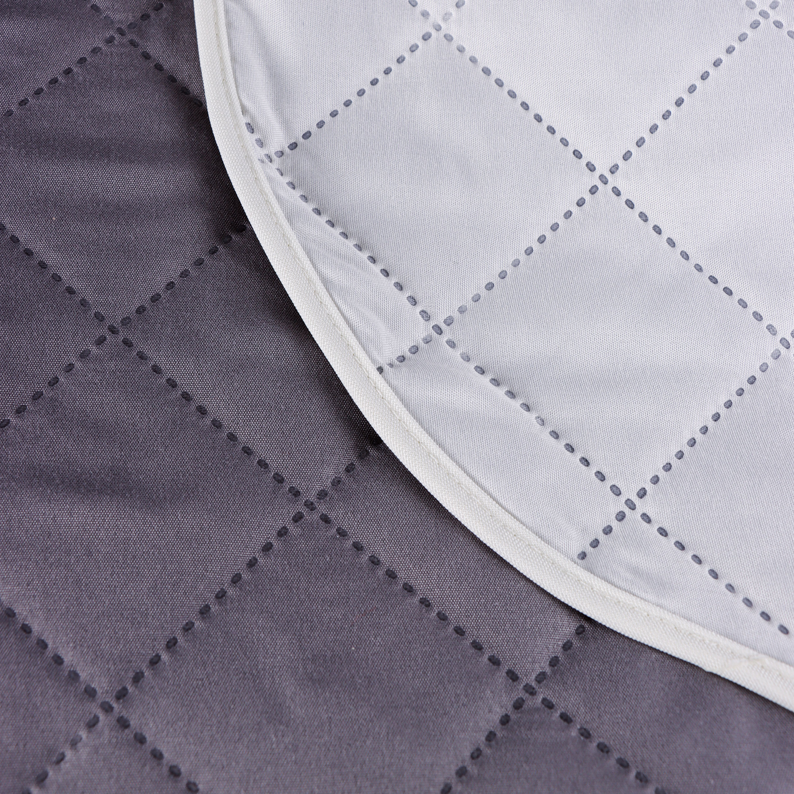 Narzuta dwuwarstwowa pikowana Szara z ekri Narzuta dwuwarstwowa pikowana Szara z ekri