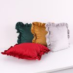 Poszewka welwetowa z falbanką – Bordo Poszewka welwetowa z falbanką – Bordo