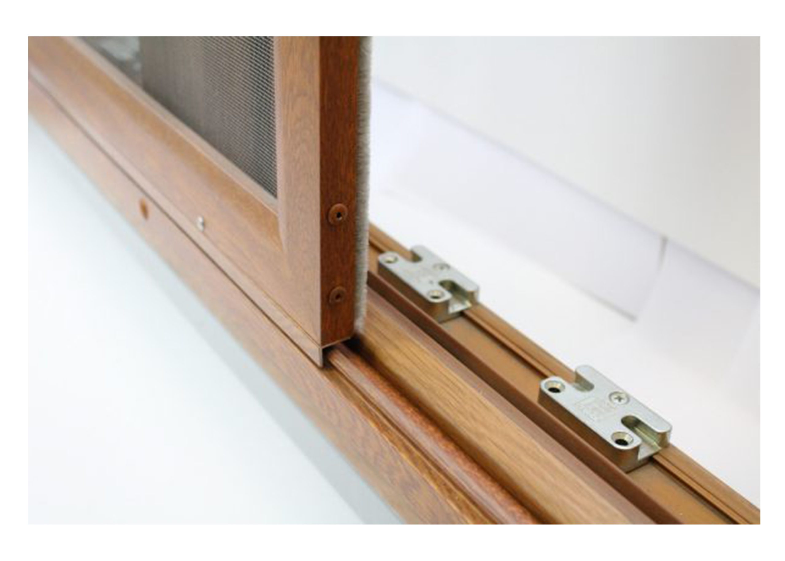 Moskitiery drzwiowe przesuwne Moskitiery drzwiowe przesuwne