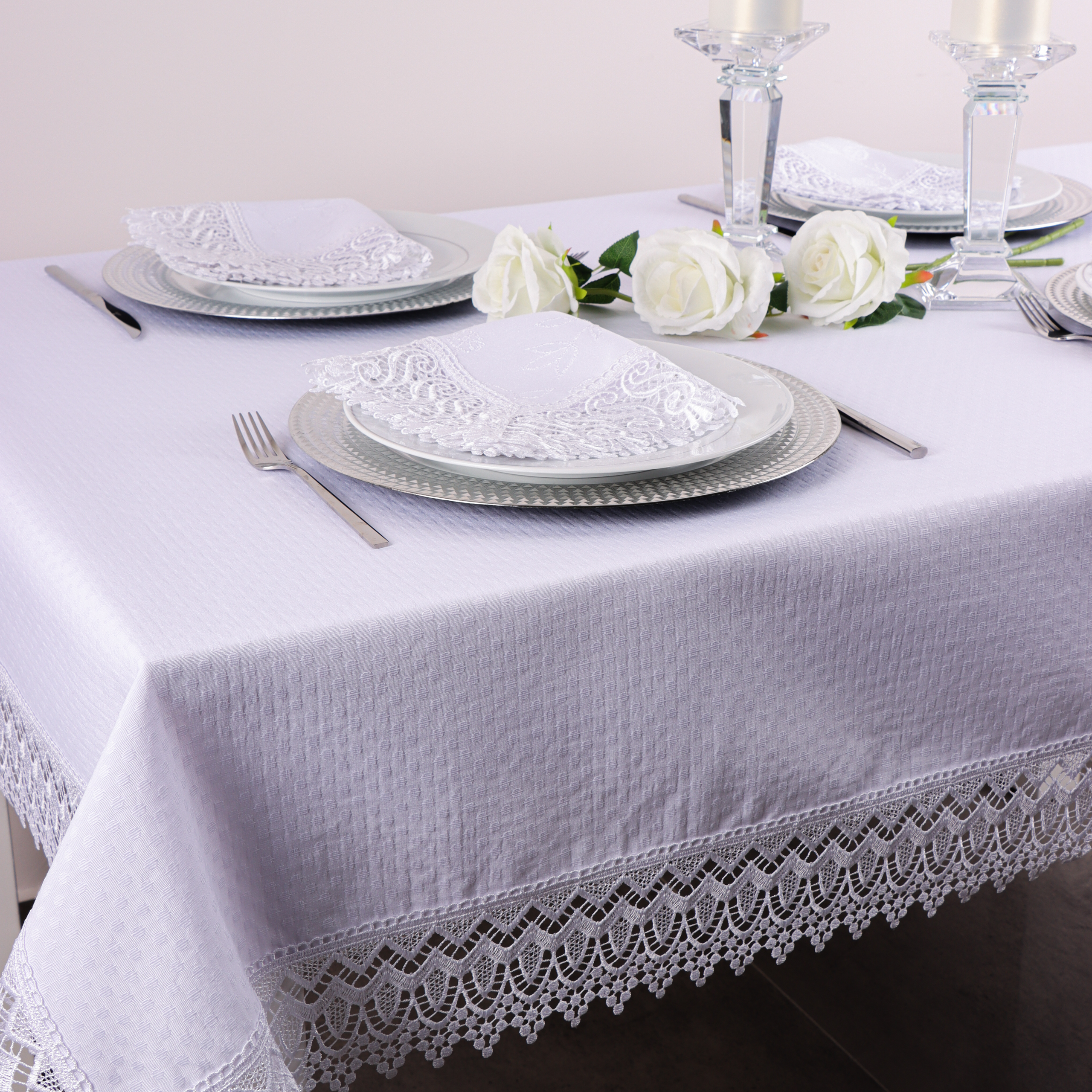 Obrus z Gipiurą Żakard – Biel 229 Obrus z Gipiurą Żakard – Biel 229