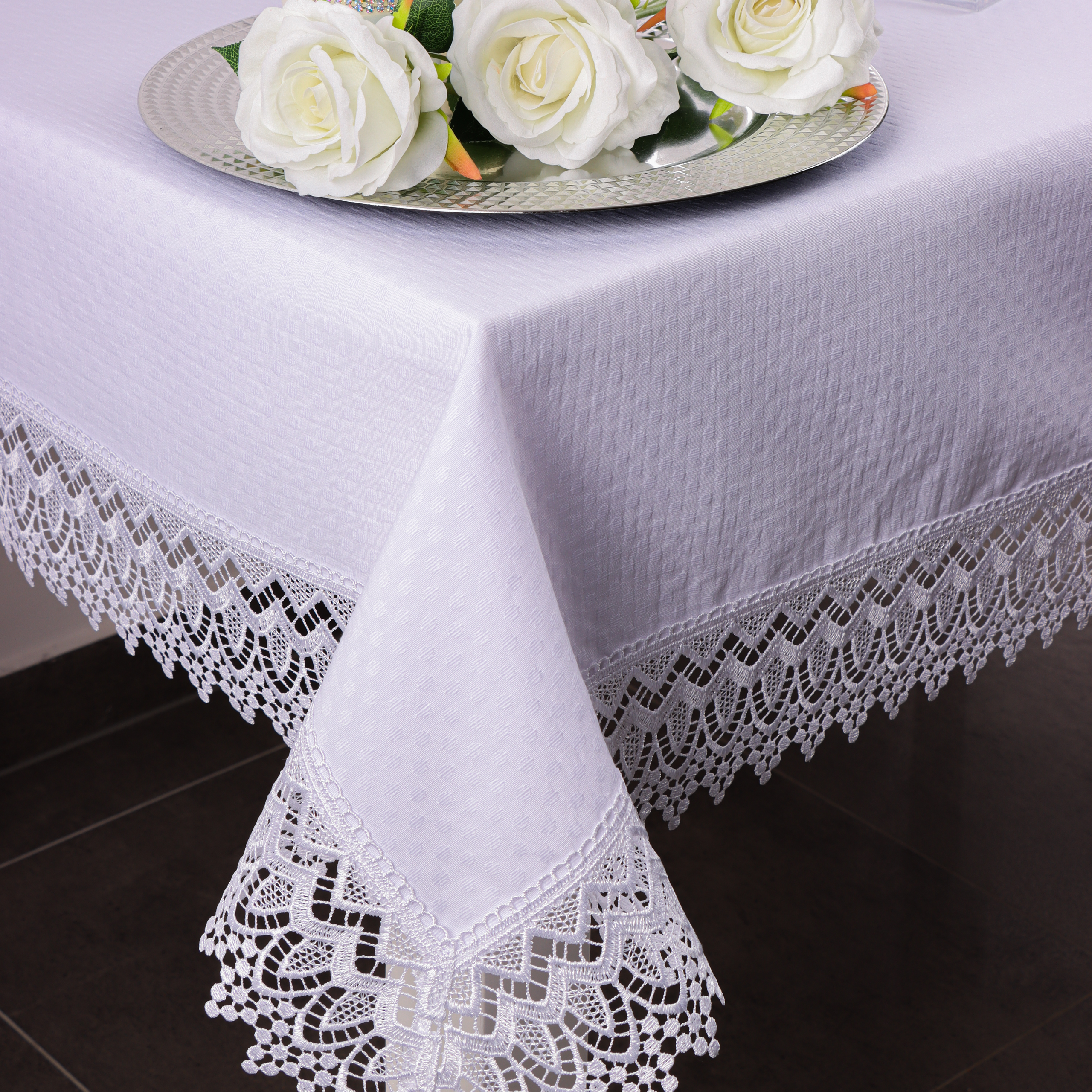 Obrus z Gipiurą Żakard – Biel 229 Obrus z Gipiurą Żakard – Biel 229