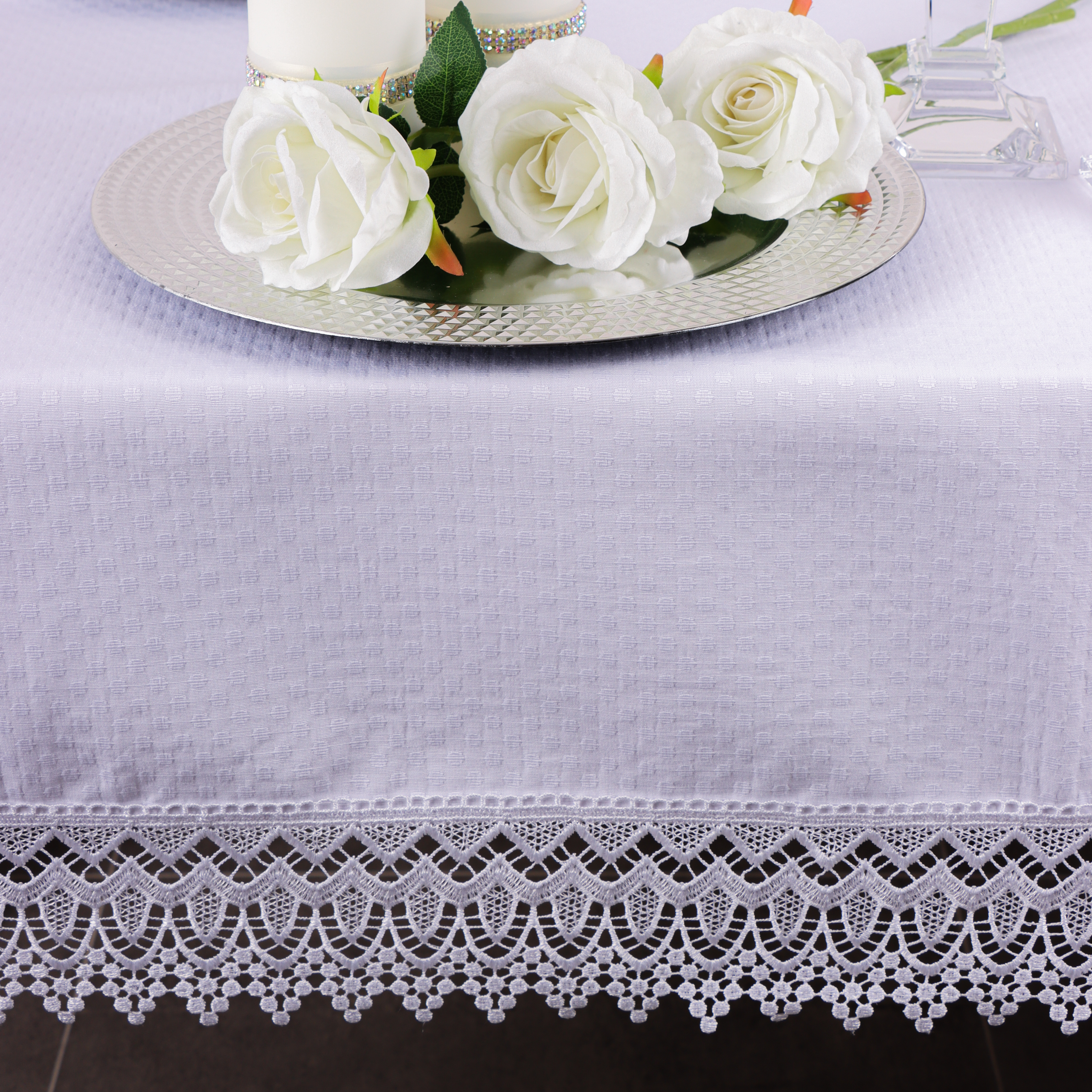 Obrus z Gipiurą Żakard – Biel 229 Obrus z Gipiurą Żakard – Biel 229