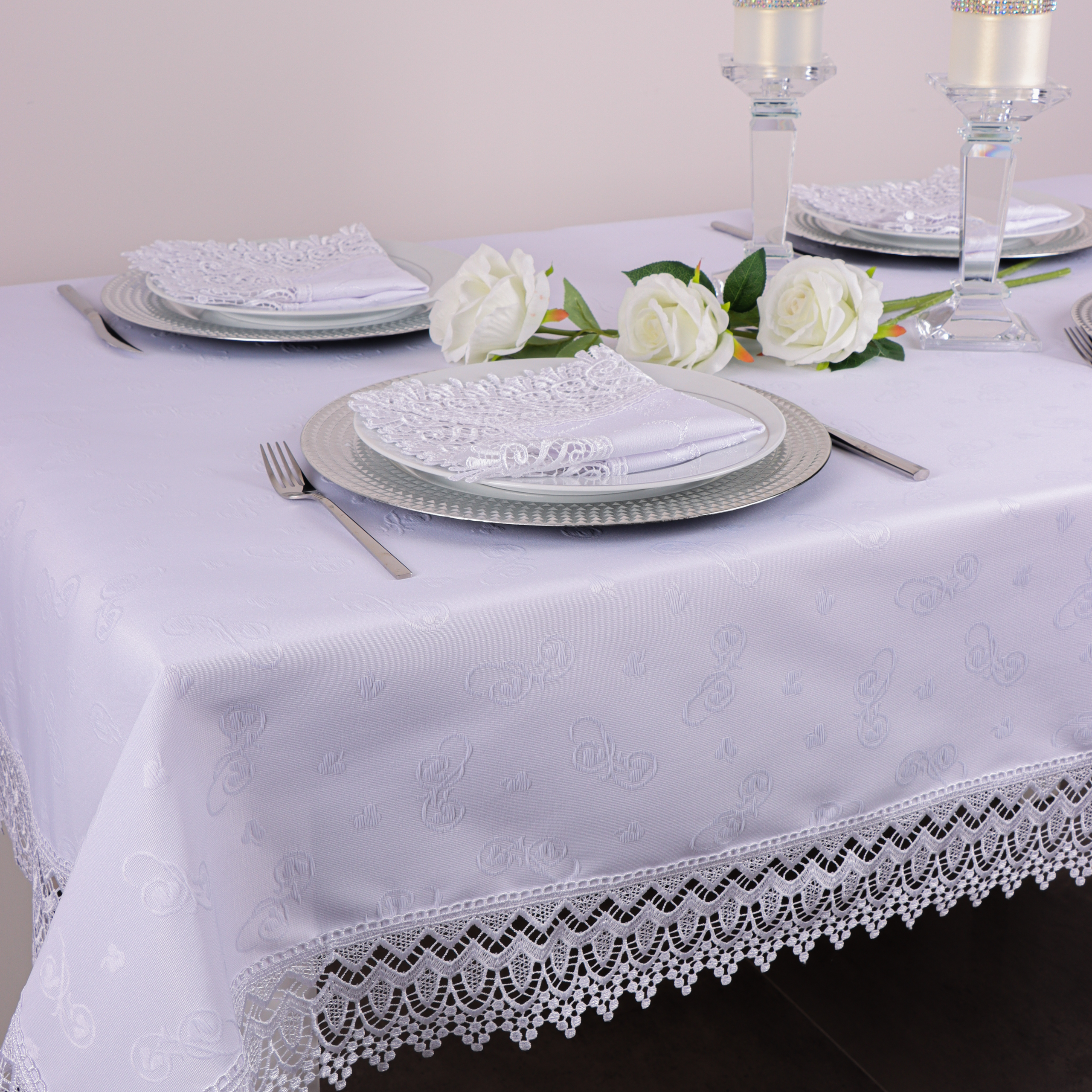 Obrus z Gipiurą Żakard – Biel 217 Obrus z Gipiurą Żakard – Biel 217