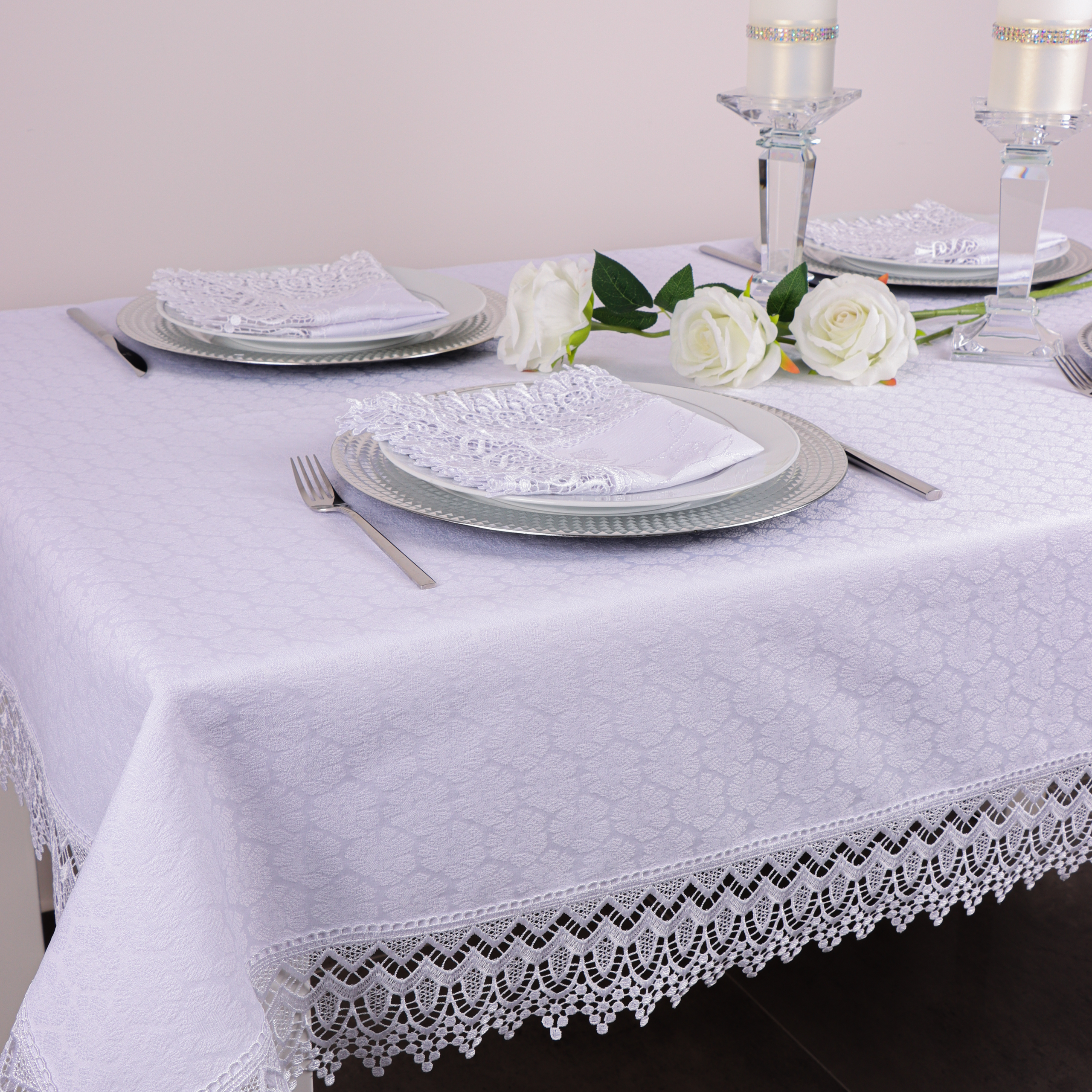 Obrus z Gipiurą Żakard – Biel 232 Obrus z Gipiurą Żakard – Biel 232