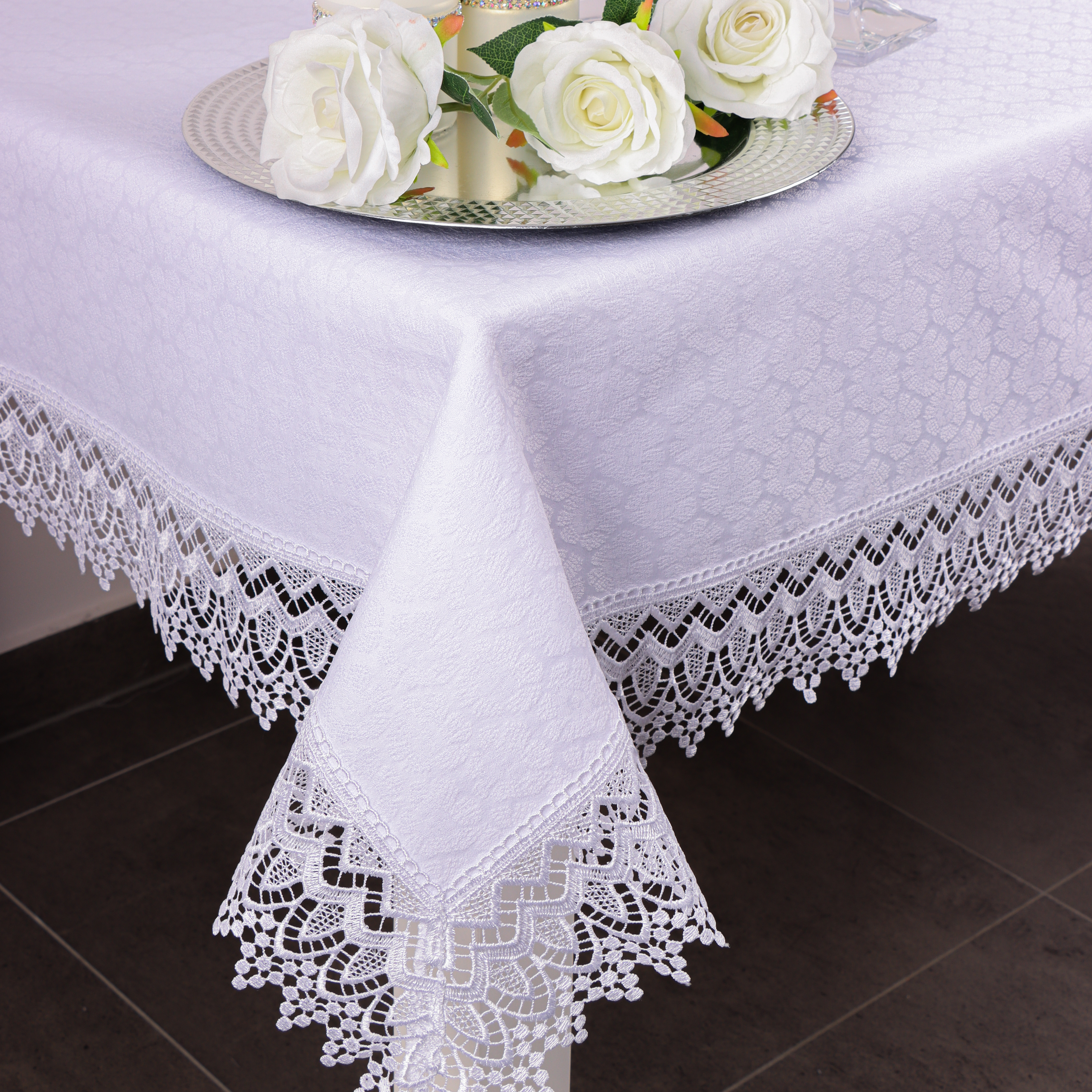 Obrus z Gipiurą Żakard – Biel 232 Obrus z Gipiurą Żakard – Biel 232