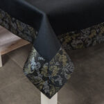 Obrus Magnat – Czarny + Srebro ze złotym Obrus Magnat – Czarny + Srebro ze złotym