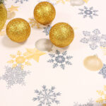 Obrus Świąteczny Boże Narodzenie- biały czarna gwiazdka