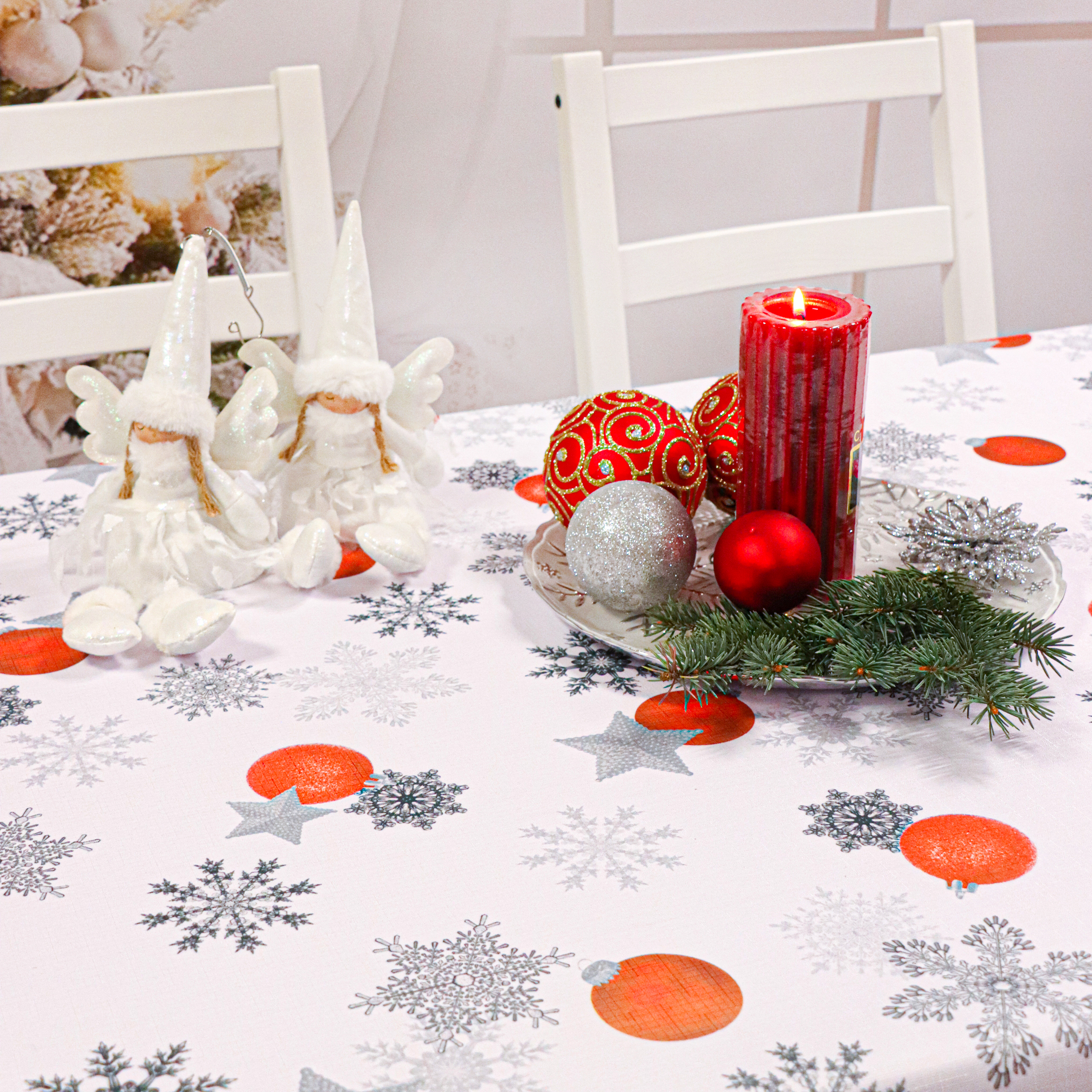 Obrus Świąteczny Boże Narodzenie -Czerwone bombki Obrus Świąteczny Boże Narodzenie -Czerwone bombki