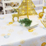 Obrus Świąteczny Boże Narodzenie – jasny szary złota bombka Obrus Świąteczny Boże Narodzenie – jasny szary złota bombka