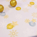 Obrus Świąteczny Boże Narodzenie – jasny szary złota bombka Obrus Świąteczny Boże Narodzenie – jasny szary złota bombka